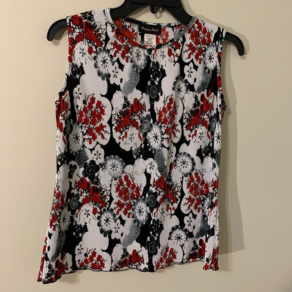 Brittany Black Sleeveless Top - Picture 6 of 11